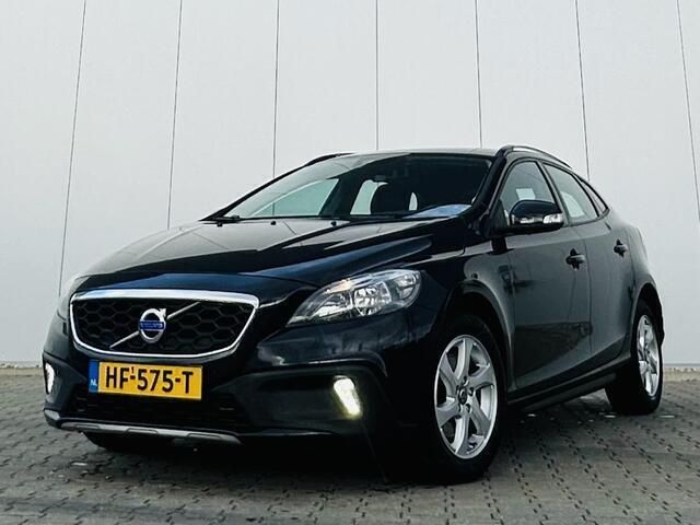 Zwart Gebruikt 2014 Volvo V40 CC Momentum Stationwagen | € 8.999 (Eerlijke prijs) - Afbeelding 1/4