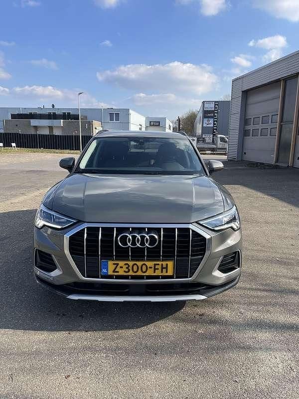 Grijs Gebruikt 2019 Audi Q3 SUV | € 22.495 (Goede deal) - Afbeelding 1/4