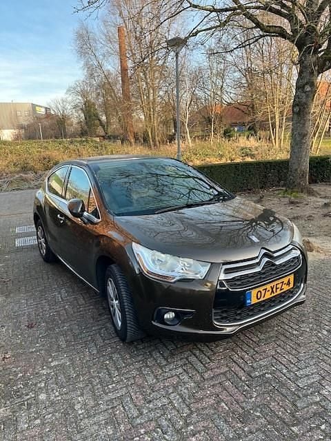 Gebruikt 2012 Citroën DS4 Hatchback | € 5.200 (Super prijs) - Afbeelding 1/4