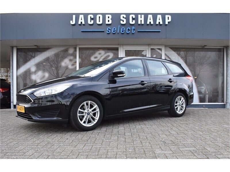 Zwart Gebruikt 2018 Ford Focus Trend Stationwagen | € 10.750 (Iets duurder) - Afbeelding 1/4