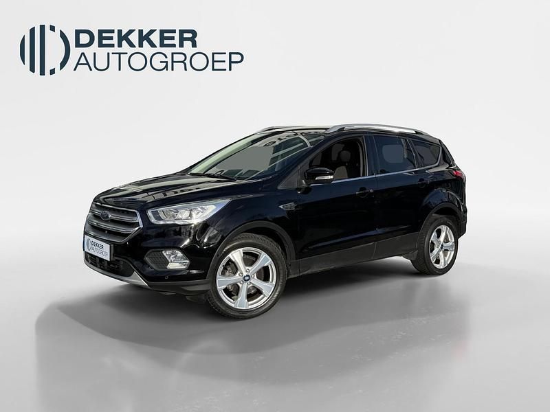 Zwart Occasion 2019 Ford Kuga Titanium SUV | € 19.445 (Iets duurder) - Afbeelding 1/4