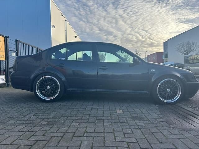 Occasion VW Bora 105 PK (77 kW) 2002 Zwart Sedan