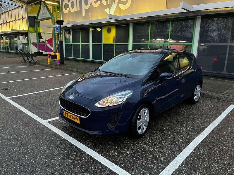 Blauw Occasion 2019 Ford Fiesta Trend Hatchback | € 8.800 (Eerlijke prijs) - Afbeelding 1/4