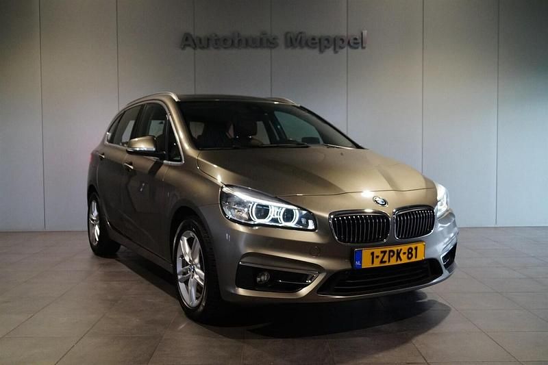Zilver Gebruikt 2015 BMW 220 Executive Stationwagen | € 15.950 (Eerlijke prijs) - Afbeelding 1/4