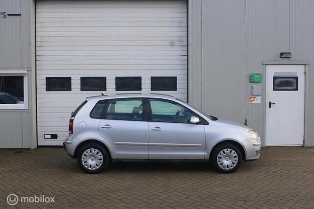 Occasion VW Polo 75 PK (55 kW) 2005 Grijs Hatchback