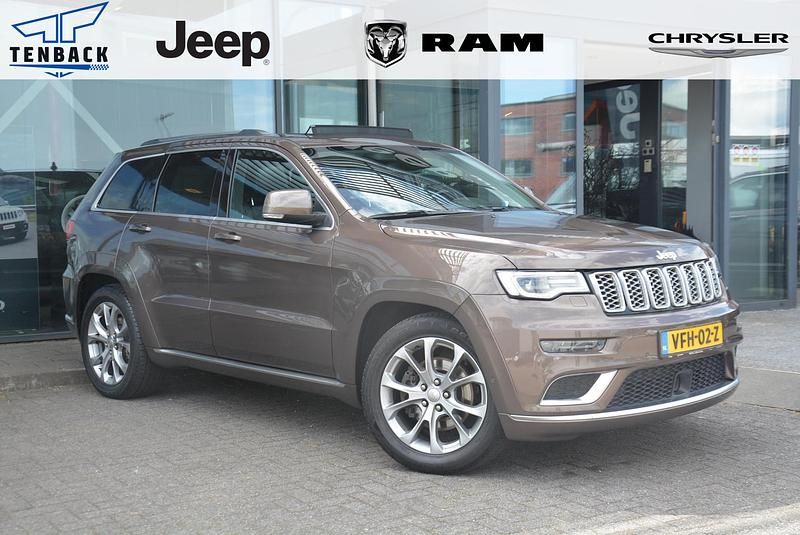 Bruin Gebruikt 2020 Jeep Grand Cherokee Summit SUV | € 33.524 (Eerlijke prijs) - Afbeelding 1/4