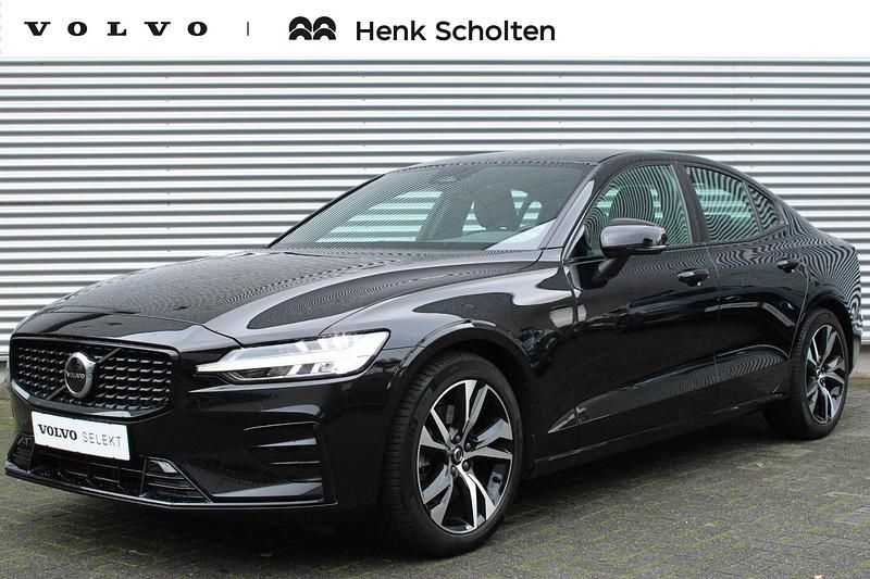 Zwart Gebruikt 2024 Volvo S60 Plus Sedan | € 41.950 (Duur) - Afbeelding 1/4