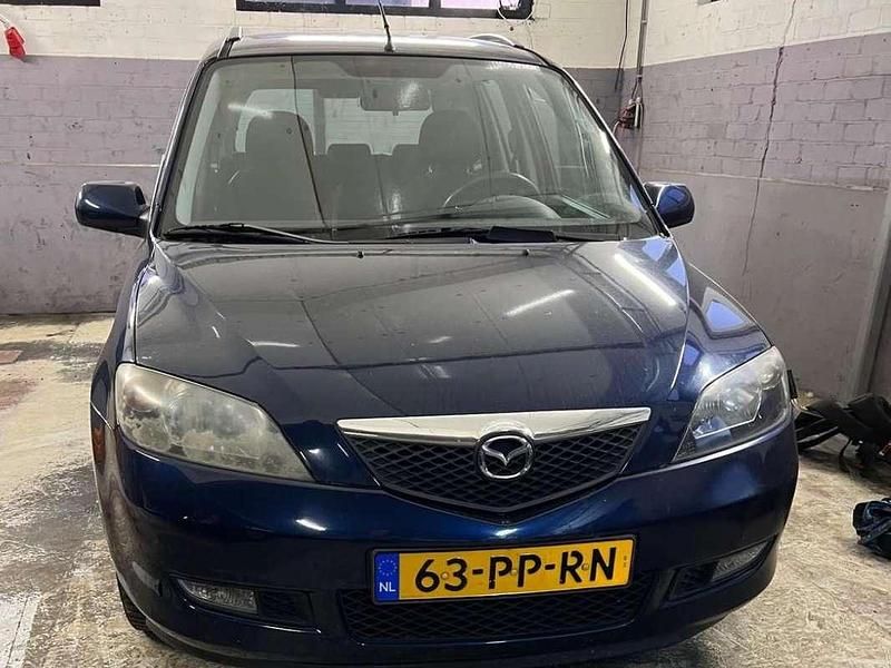 Blauw Gebruikt 2004 Mazda 2 Exclusive Stationwagen | € 2.000 (Eerlijke prijs) - Afbeelding 1/4