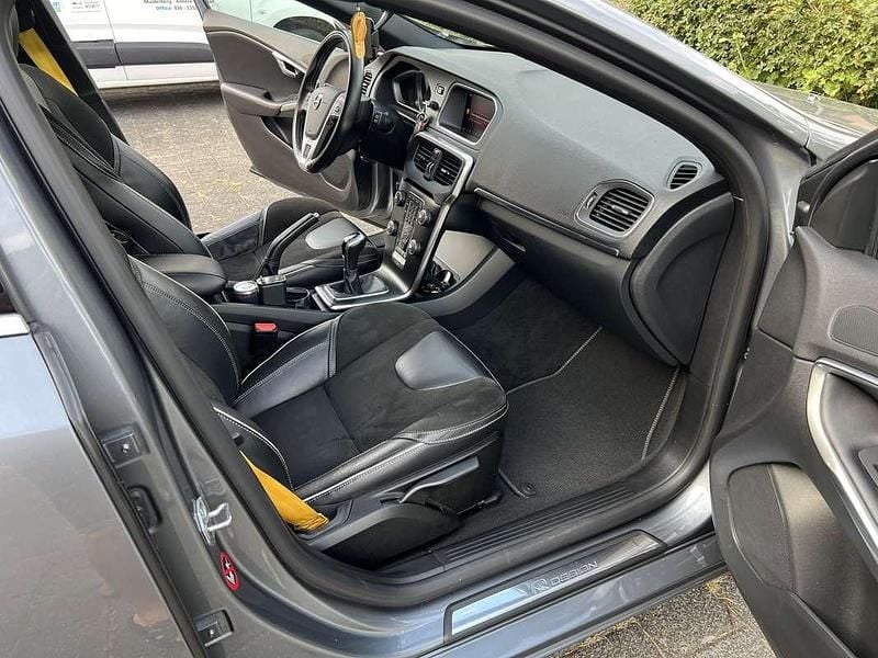 Occasion Volvo V40 R-Design 122 PK (89 kW) 2017 Grijs MPV