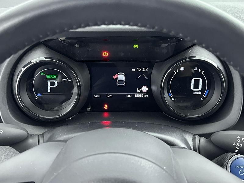 Occasion Toyota Yaris Executive 116 PK (85 kW) 2023 Rood Hatchback