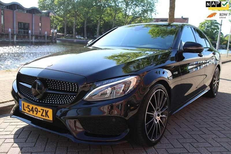 Zwart, metallic lak Gebruikt 2017 Mercedes C43 AMG AMG Sedan | € 34.950 (Eerlijke prijs) - Afbeelding 1/4