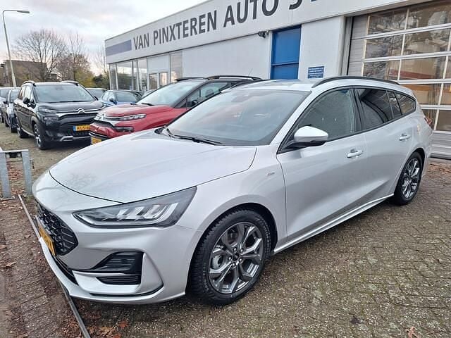 Grijs Gebruikt 2025 Ford Focus ST-Line Stationwagen | € 26.500 (Eerlijke prijs) - Afbeelding 1/4