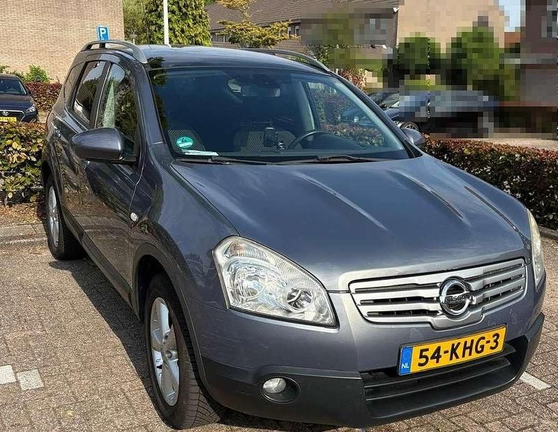 Grijs Gebruikt 2009 Nissan Qashqai +2 SUV | € 4.200 (Eerlijke prijs) - Afbeelding 1/4
