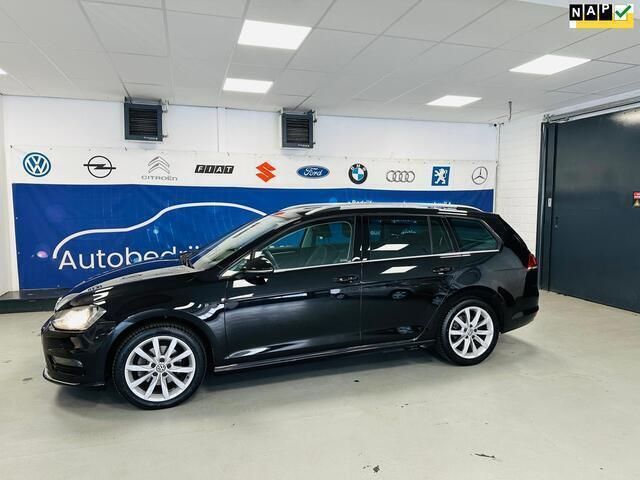 Zwart, metallic lak Gebruikt 2016 VW Golf VII Edition Stationwagen | € 7.999 (Goede deal) - Afbeelding 1/4