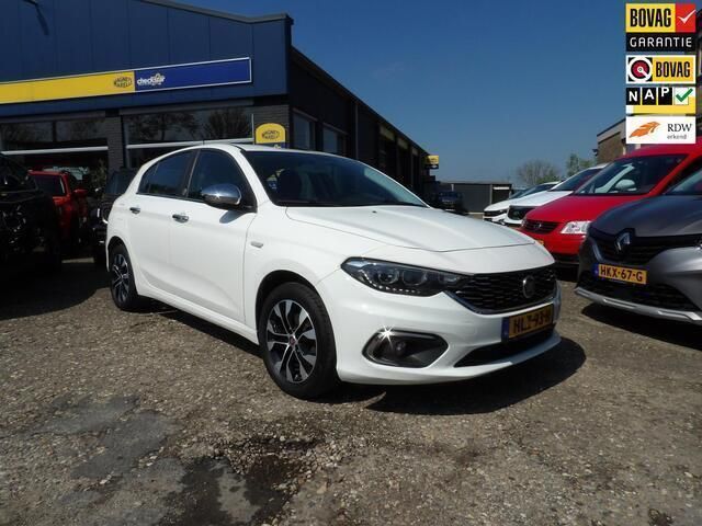Wit Gebruikt 2019 Fiat Tipo Mirror Hatchback | € 12.495 (Eerlijke prijs) - Afbeelding 1/4
