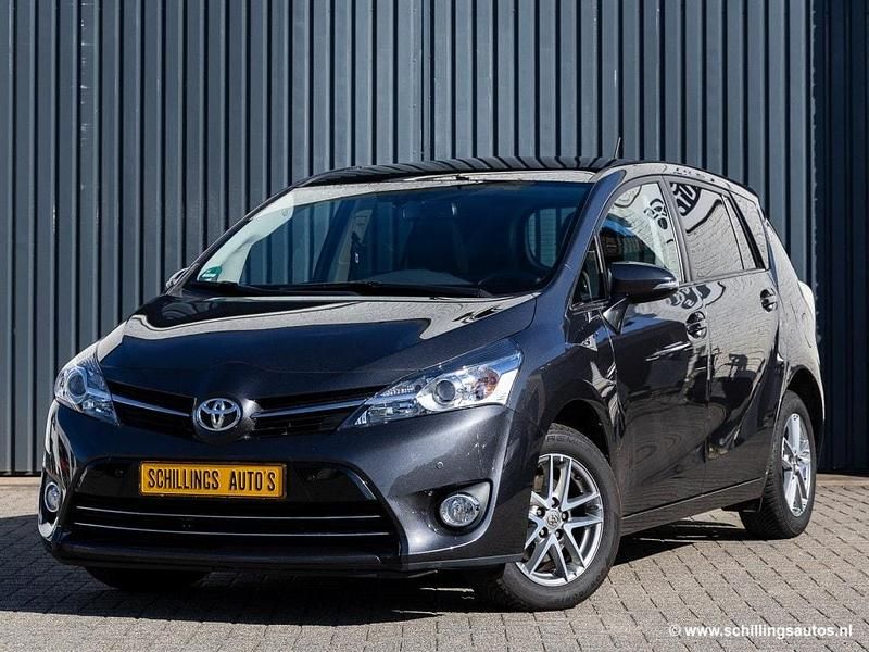 Grijs Occasion 2016 Toyota Verso MPV | € 19.850 (Eerlijke prijs) - Afbeelding 1/4
