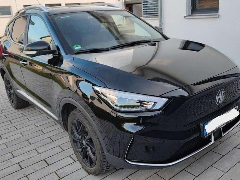 Zwart Gebruikt 2022 MG ZS Luxury Sedan | € 22.750 (Goede deal) - Afbeelding 1/4
