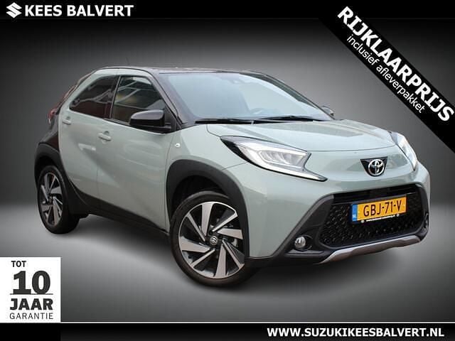 Groen Occasion 2024 Toyota Aygo X Envy SUV | € 21.950 (Iets duurder) - Afbeelding 1/3