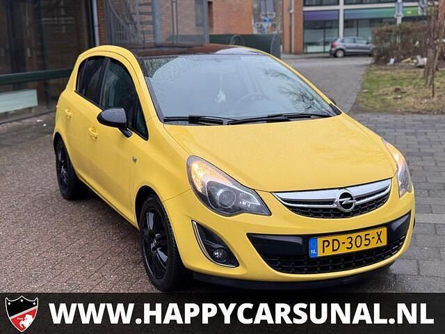 Occasion Opel Corsa Design Edition 101 PK (74 kW) 2014 Geel Hatchback