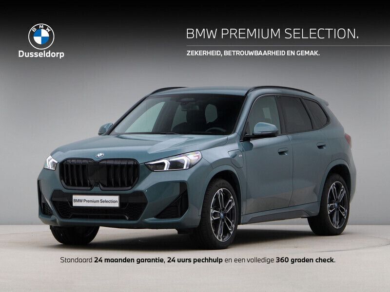 Groen, metallic lak Gebruikt 2024 BMW X1 M Sport SUV | € 59.950 (Duur) - Afbeelding 1/4
