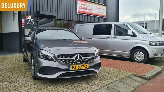 Grijs Gebruikt 2017 Mercedes A180 Business Hatchback | € 14.999 (Eerlijke prijs) - Afbeelding 1/4