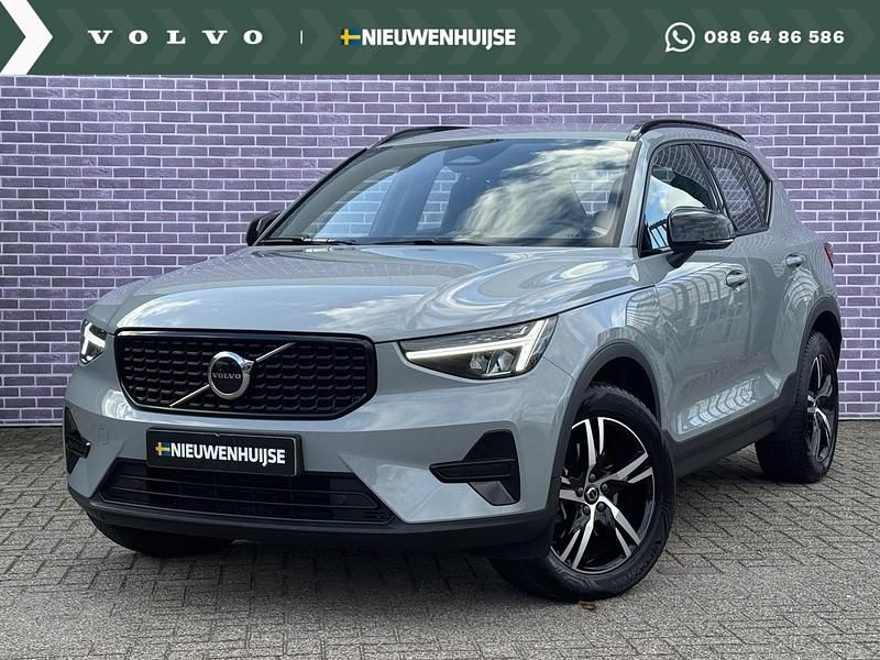 Grijs Gebruikt 2024 Volvo XC40 Plus SUV | € 42.899 (Eerlijke prijs) - Afbeelding 1/3