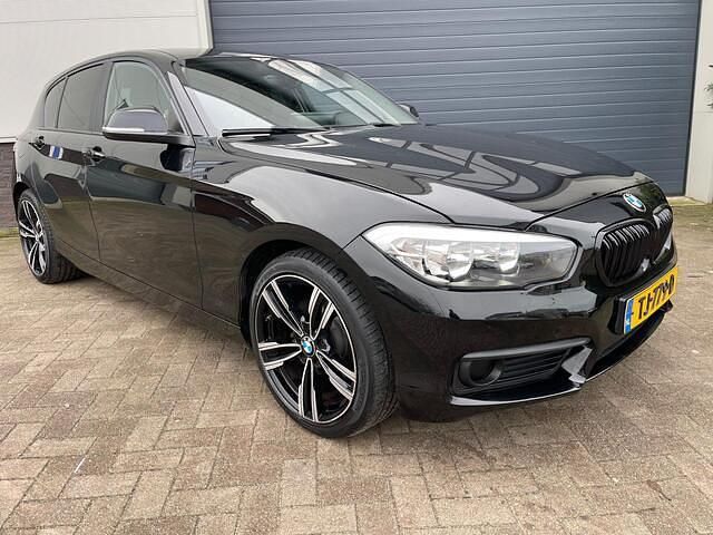 Occasion BMW 118 136 PK (100 kW) 2016 Zwart (metallic) Hatchback