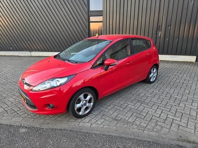 Occasion Ford Fiesta Trend 82 PK (60 kW) 2011 Rood Hatchback
