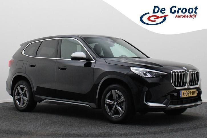 Occasion 2023 BMW iX1 SUV | € 38.950 (Super prijs) - Afbeelding 1/4