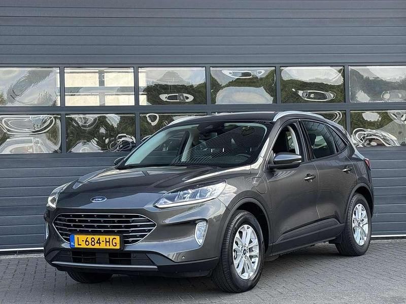 Grijs Gebruikt 2021 Ford Kuga Titanium SUV | € 22.999 (Goede deal) - Afbeelding 1/3