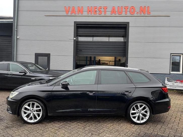Zwart, metallic lak Gebruikt 2018 Seat Leon X-Perience Stationwagen | € 12.900 (Eerlijke prijs) - Afbeelding 1/4