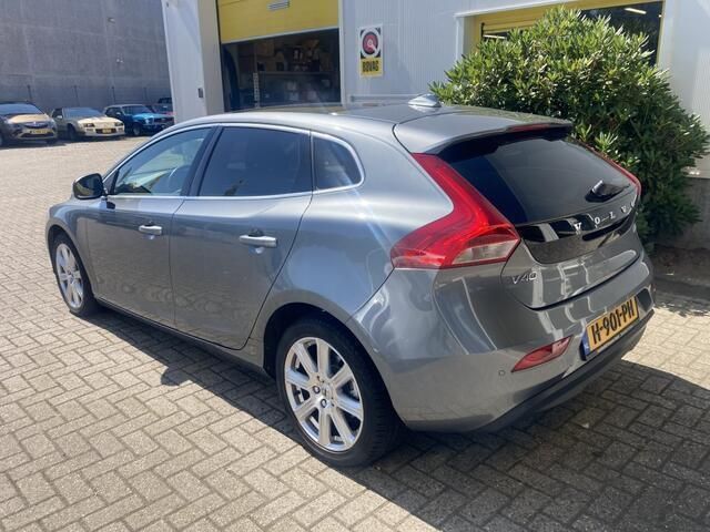Occasion Volvo V40 Inscription 120 PK (88 kW) 2018 Grijs Stationwagen