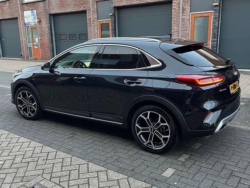 Zwart Gebruikt 2022 Kia XCeed SUV | € 22.000 (Eerlijke prijs) - Afbeelding 1/4