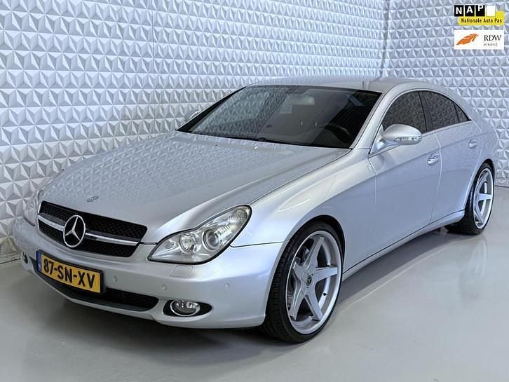 Grijs Gebruikt 2006 Mercedes CLS350 Sedan | € 11.999 (Duur) - Afbeelding 1/4