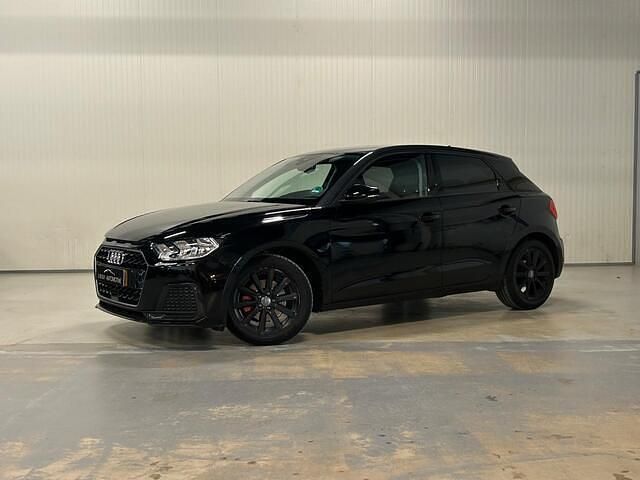 Zwart Occasion 2020 Audi A1 Sportback Black Edition Hatchback | € 22.900 (Eerlijke prijs) - Afbeelding 1/4