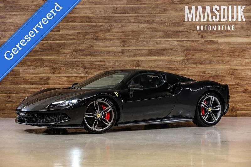 Zwart Gebruikt 2023 Ferrari 296 Coupé | € 239.740 - Afbeelding 1/4