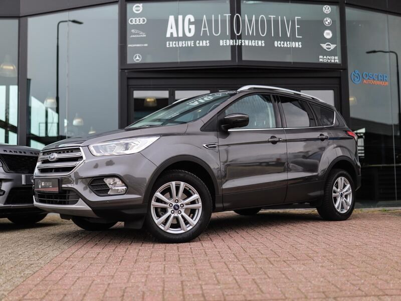 Grijs Gebruikt 2019 Ford Kuga Trend SUV | € 18.450 (Eerlijke prijs) - Afbeelding 1/4