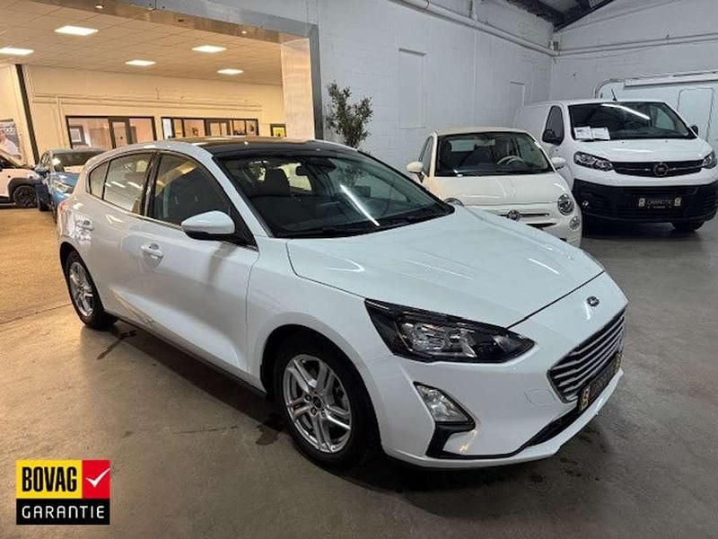 Wit Gebruikt 2021 Ford Focus Hatchback | € 13.450 (Eerlijke prijs) - Afbeelding 1/4