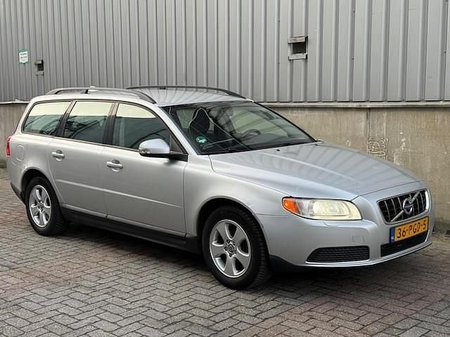 Occasion Volvo V70 Momentum 136 PK (100 kW) 2010 Grijs Stationwagen