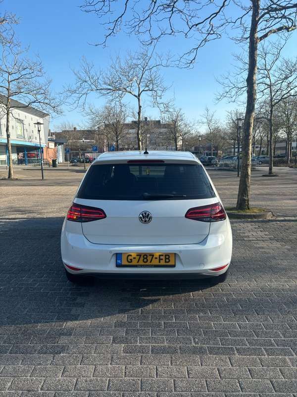 Gebruikt 2013 VW Golf VII Comfortline Sedan | € 8.500 (Eerlijke prijs) - Afbeelding 1/4