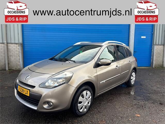 Bruin Gebruikt 2010 Renault Clio II Collection Hatchback | € 2.950 (Eerlijke prijs) - Afbeelding 1/4