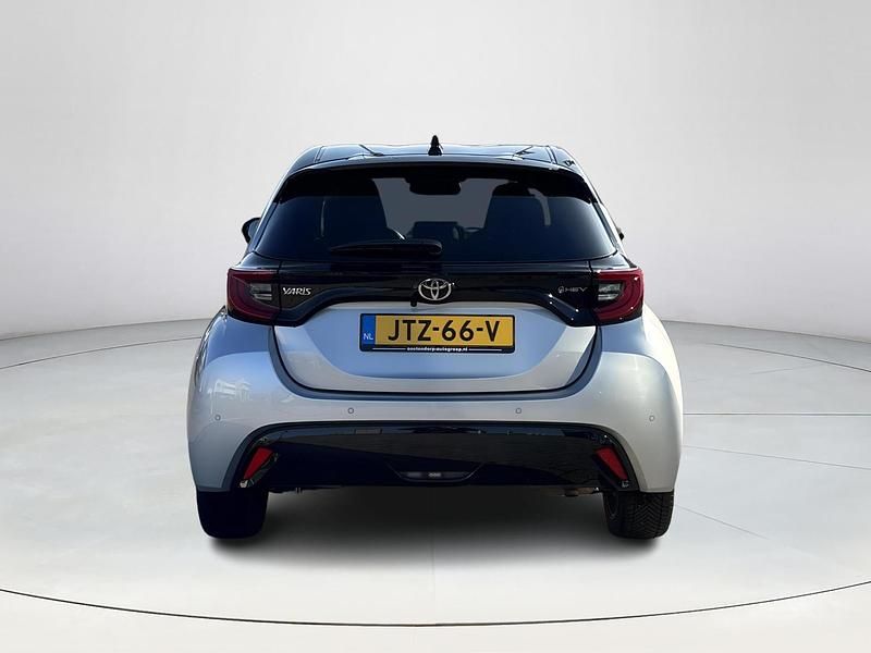 Nieuw Toyota Yaris Hybrid Executive 2026 Grijs Hatchback