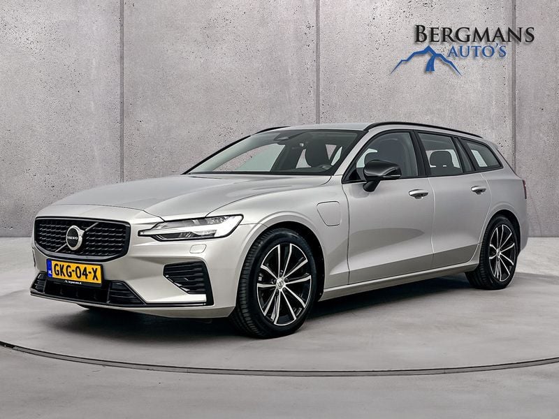 Grijs Gebruikt 2023 Volvo V60 Plus Stationwagen | € 42.220 (Eerlijke prijs) - Afbeelding 1/4