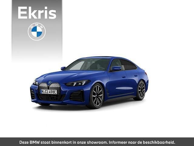 Blauw Nieuw 2025 BMW i4 M Sport Sedan | € 76.176 (Eerlijke prijs) - Afbeelding 1/4