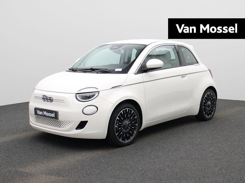 Wit Gebruikt 2023 Fiat 500e La Prima Hatchback | € 24.900 (Eerlijke prijs) - Afbeelding 1/4