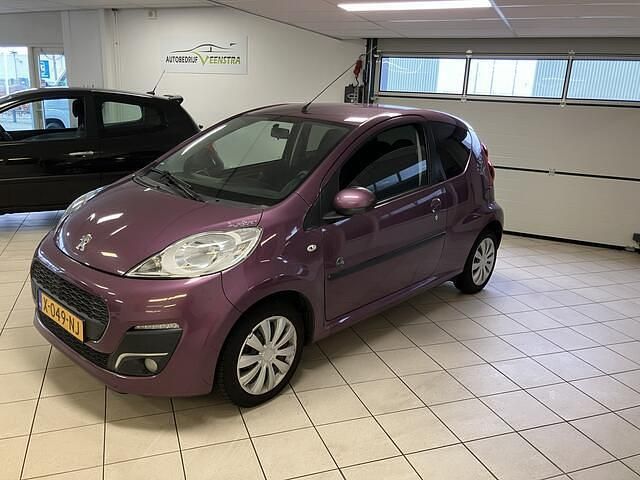 Occasion Peugeot 107 Envy 68 PK (50 kW) 2012 Paars (metallic) Hatchback