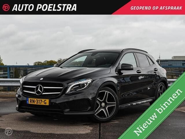 Zwart Occasion 2016 Mercedes GLA180 AMG SUV | € 16.950 (Eerlijke prijs) - Afbeelding 1/4