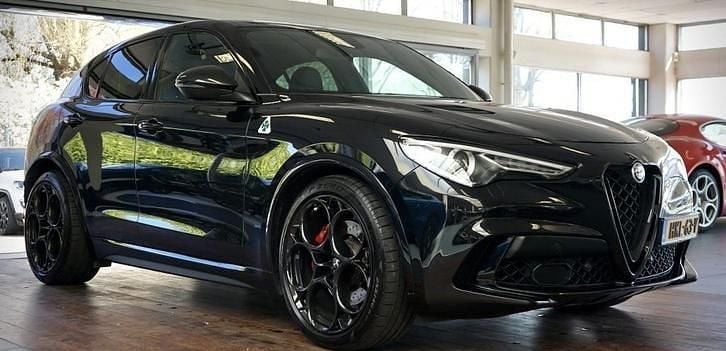 Zwart, metallic lak Gebruikt 2021 Alfa Romeo Stelvio Quadrifoglio SUV | € 79.950 - Afbeelding 1/4