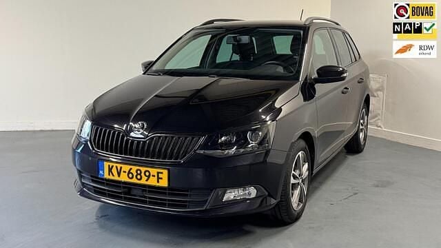 Zwart Gebruikt 2017 Skoda Fabia Joy Stationwagen | € 10.750 (Eerlijke prijs) - Afbeelding 1/4
