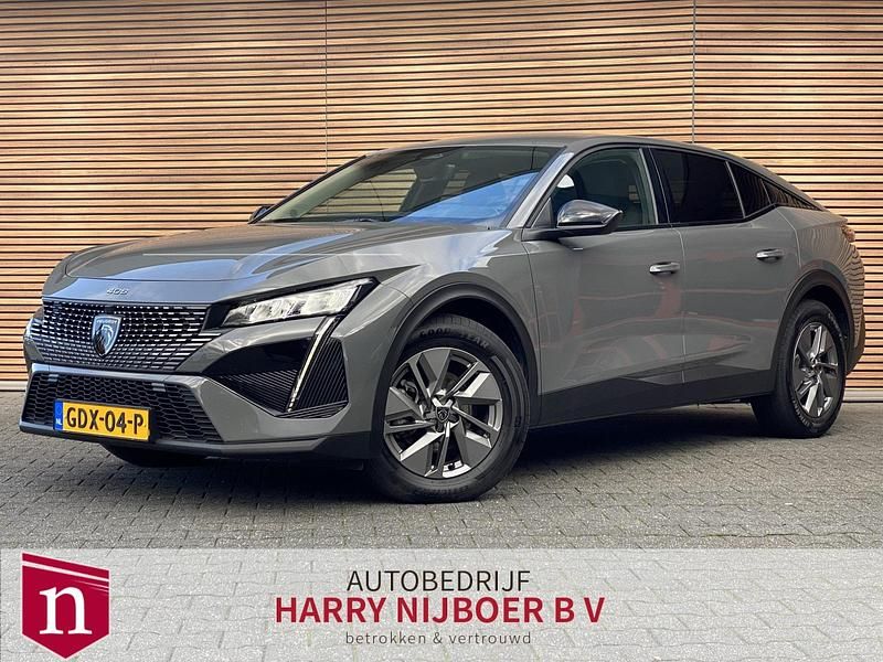 Grijs Gebruikt 2024 Peugeot 408 Allure Sedan | € 24.850 (Eerlijke prijs) - Afbeelding 1/4